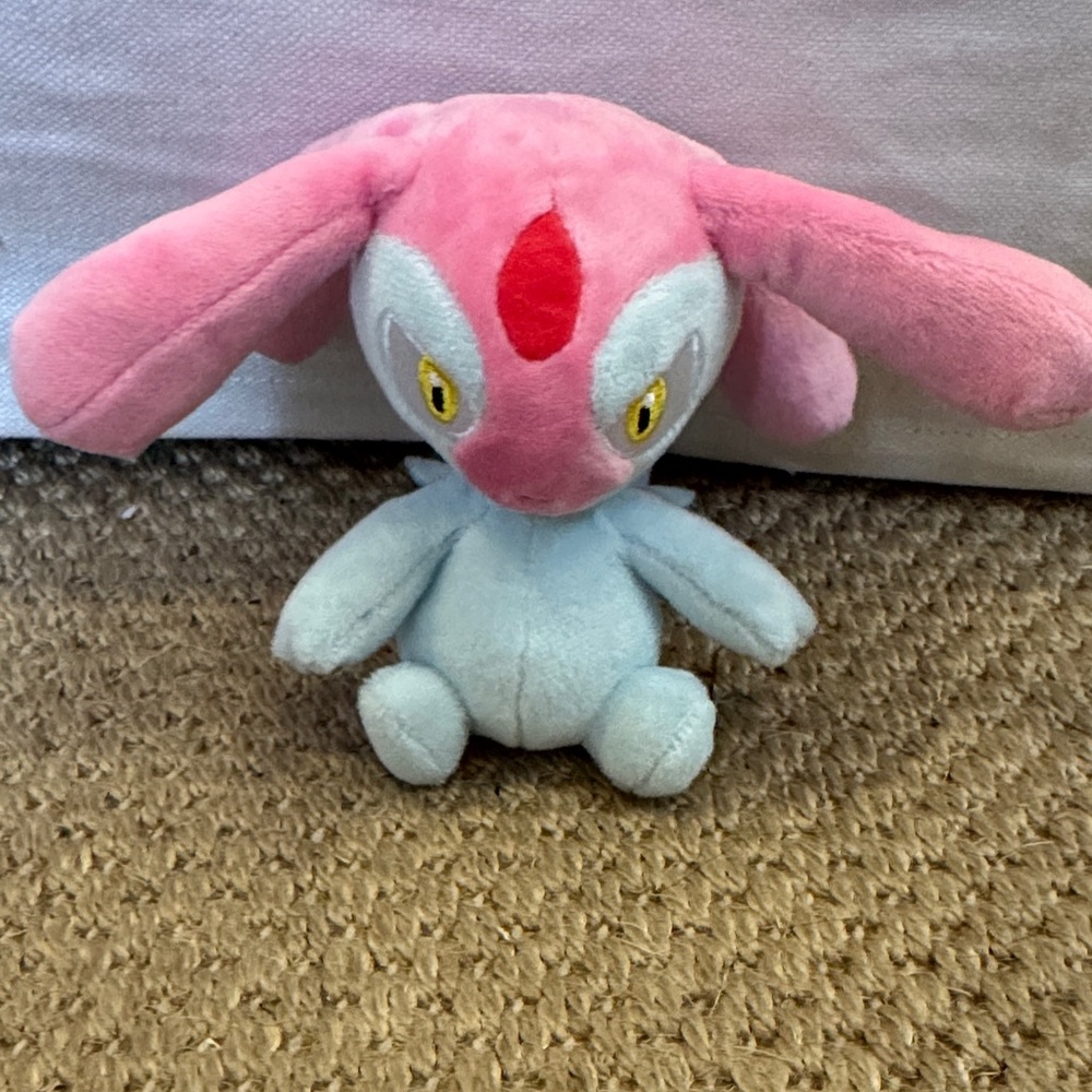 Pokemon Center: Sitting Cuties: Mesprit Plush # 481.nwot - Picture 2 of 5